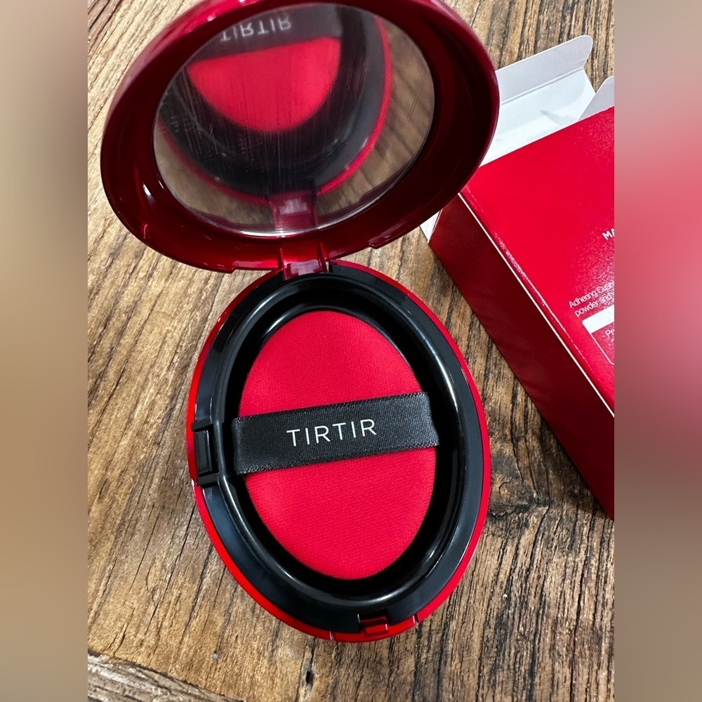 TIRTIR Mask Fit Red Cushion Foundation - 17N Vanilla - Picture 5 of 6